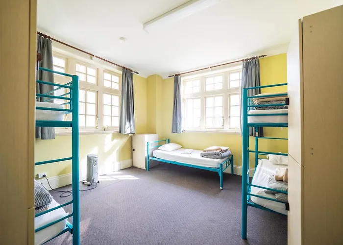 Yha Newcastle Beach